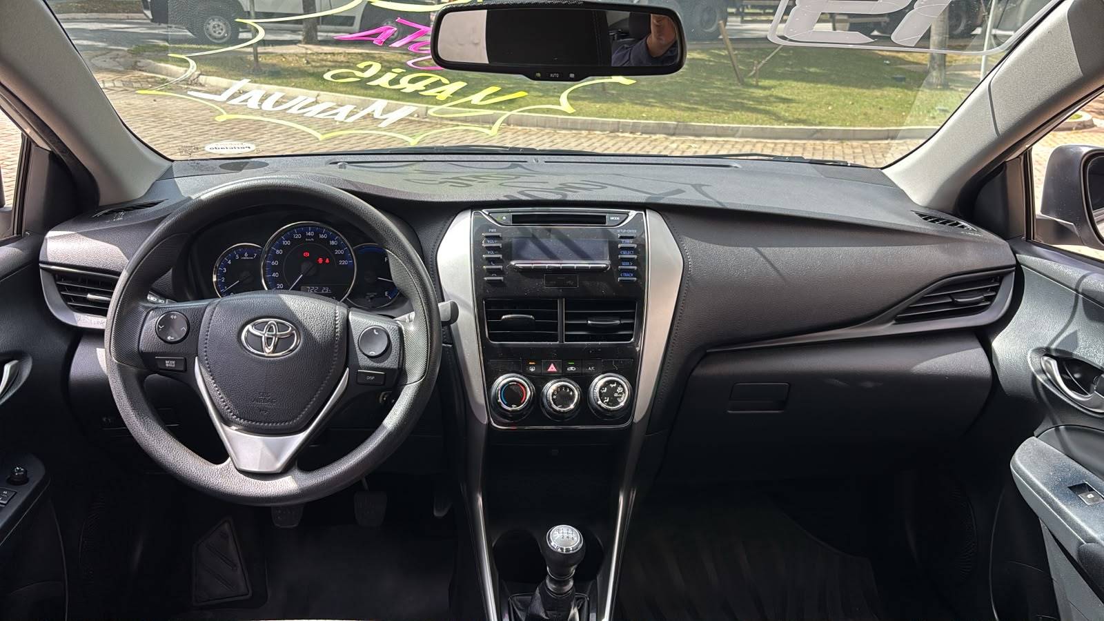 TOYOTA YARIS