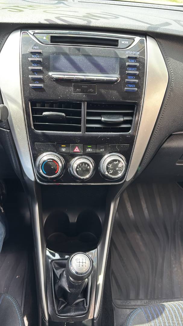 TOYOTA YARIS