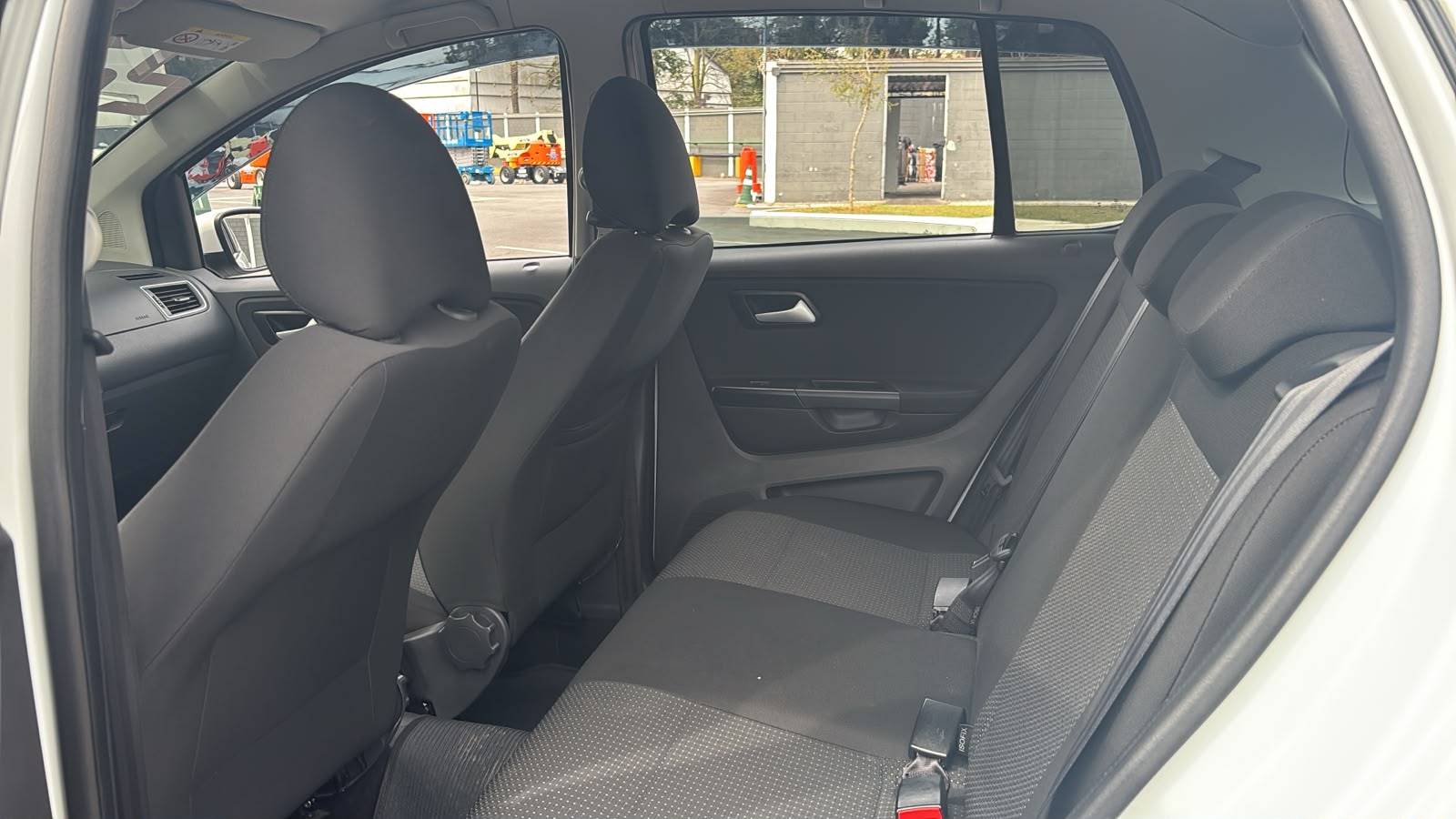 VOLKSWAGEN FOX