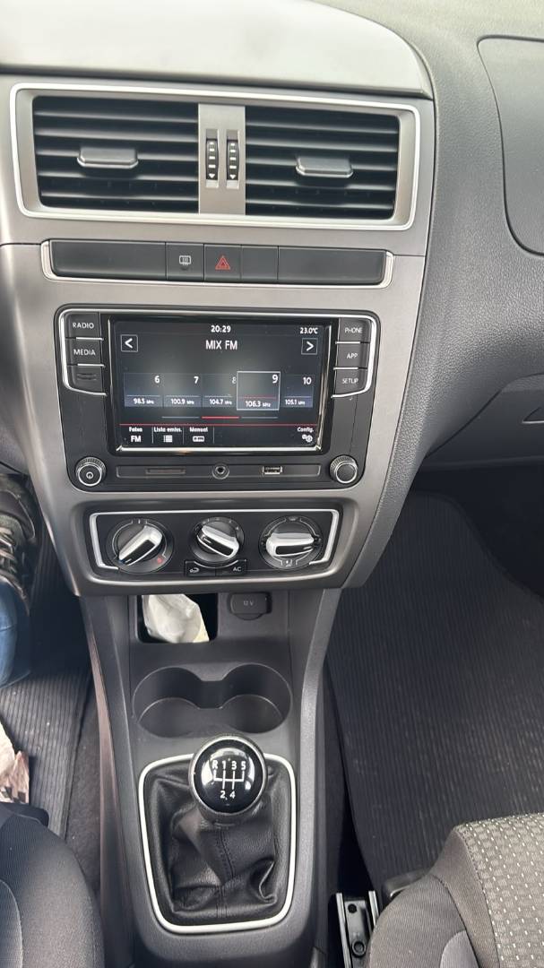 VOLKSWAGEN FOX