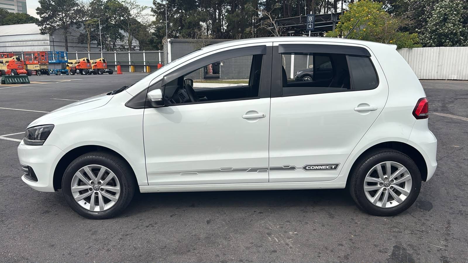 VOLKSWAGEN FOX
