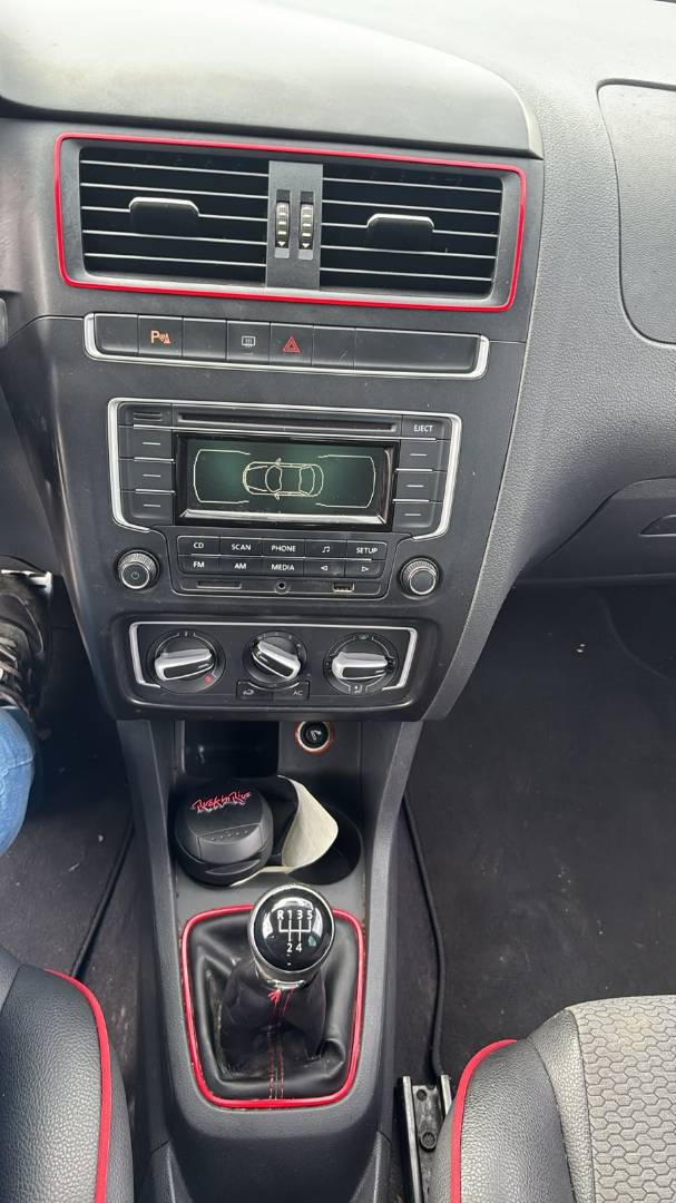 VOLKSWAGEN FOX