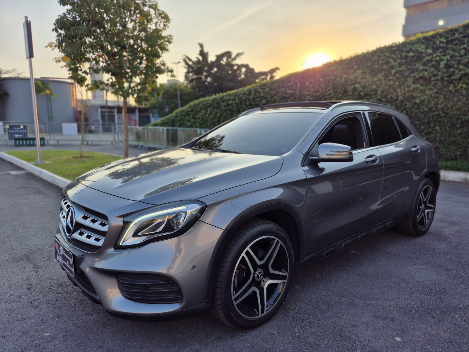 MERCEDES-BENZ GLA 250