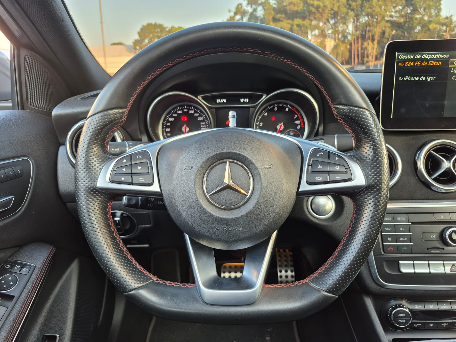 MERCEDES-BENZ GLA 250