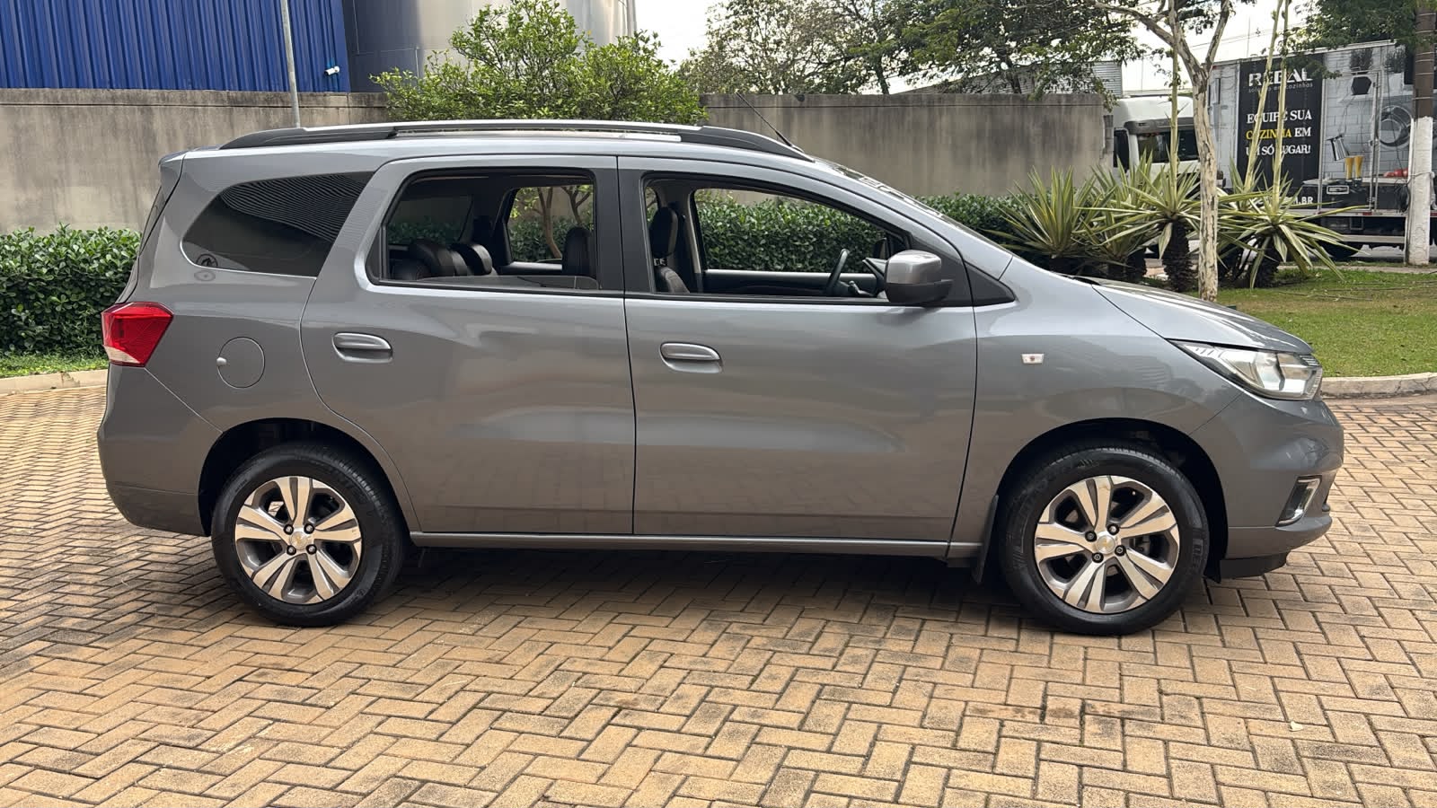 CHEVROLET SPIN