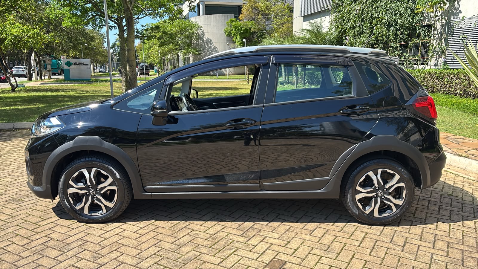 HONDA WR-V