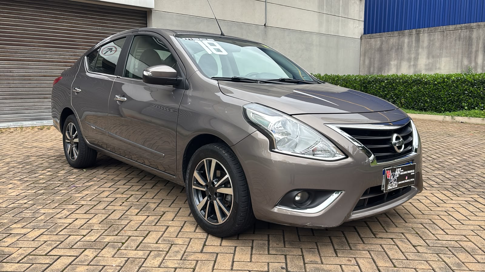 NISSAN VERSA