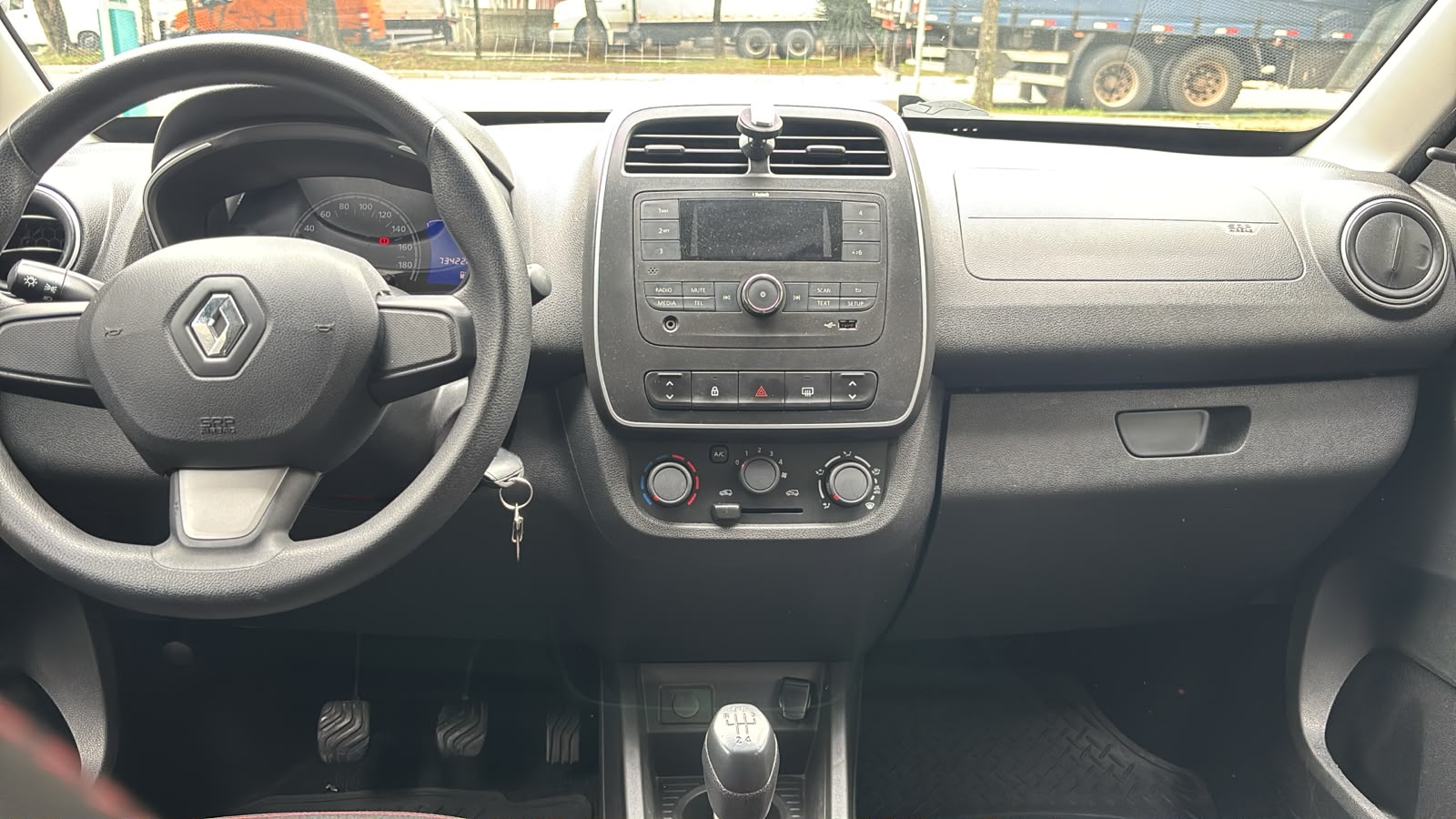 RENAULT KWID
