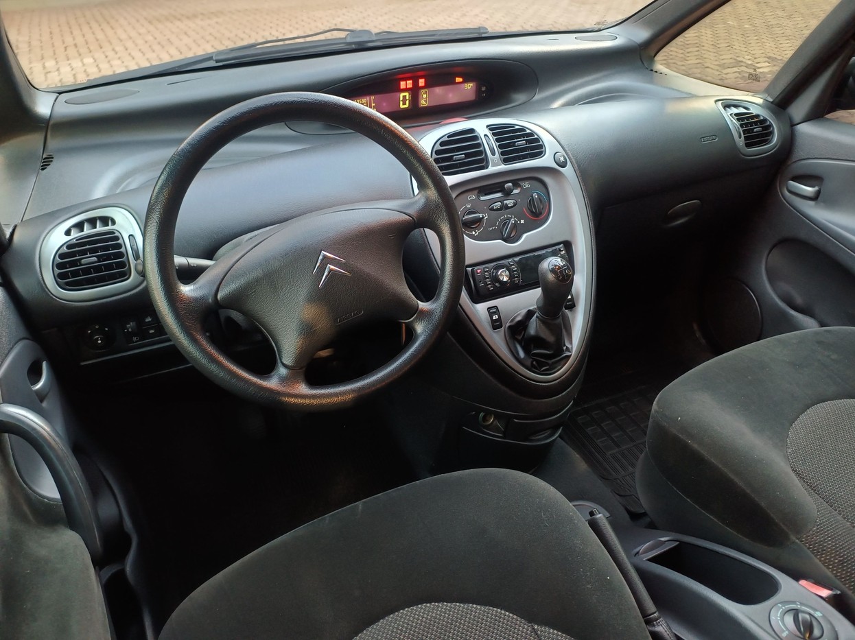 Car Image 6