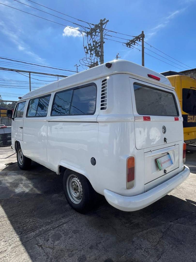 VOLKSWAGEN KOMBI