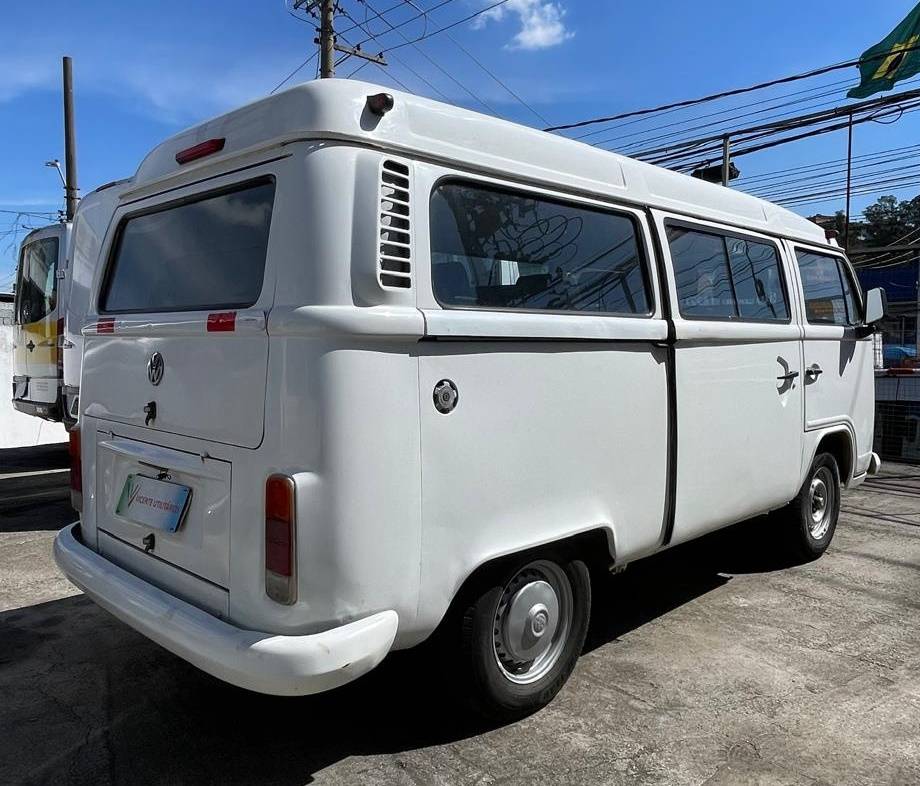 VOLKSWAGEN KOMBI