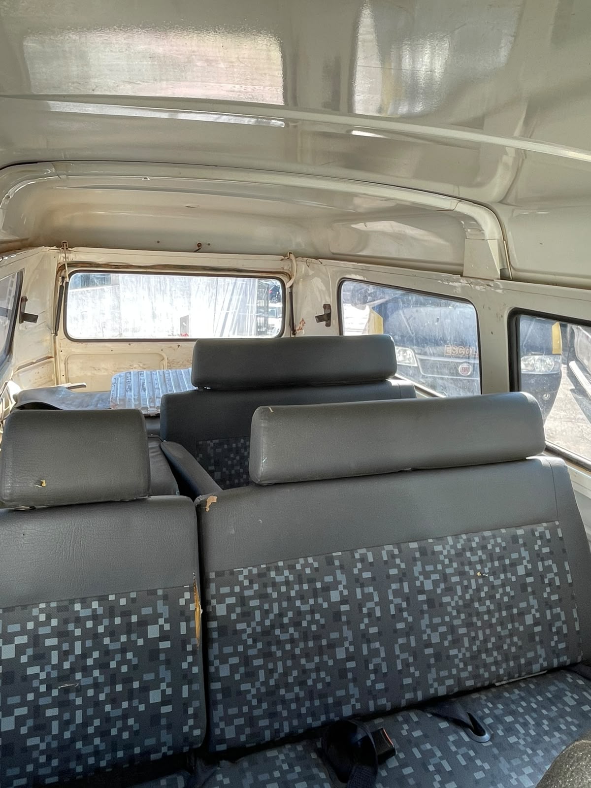 VOLKSWAGEN KOMBI
