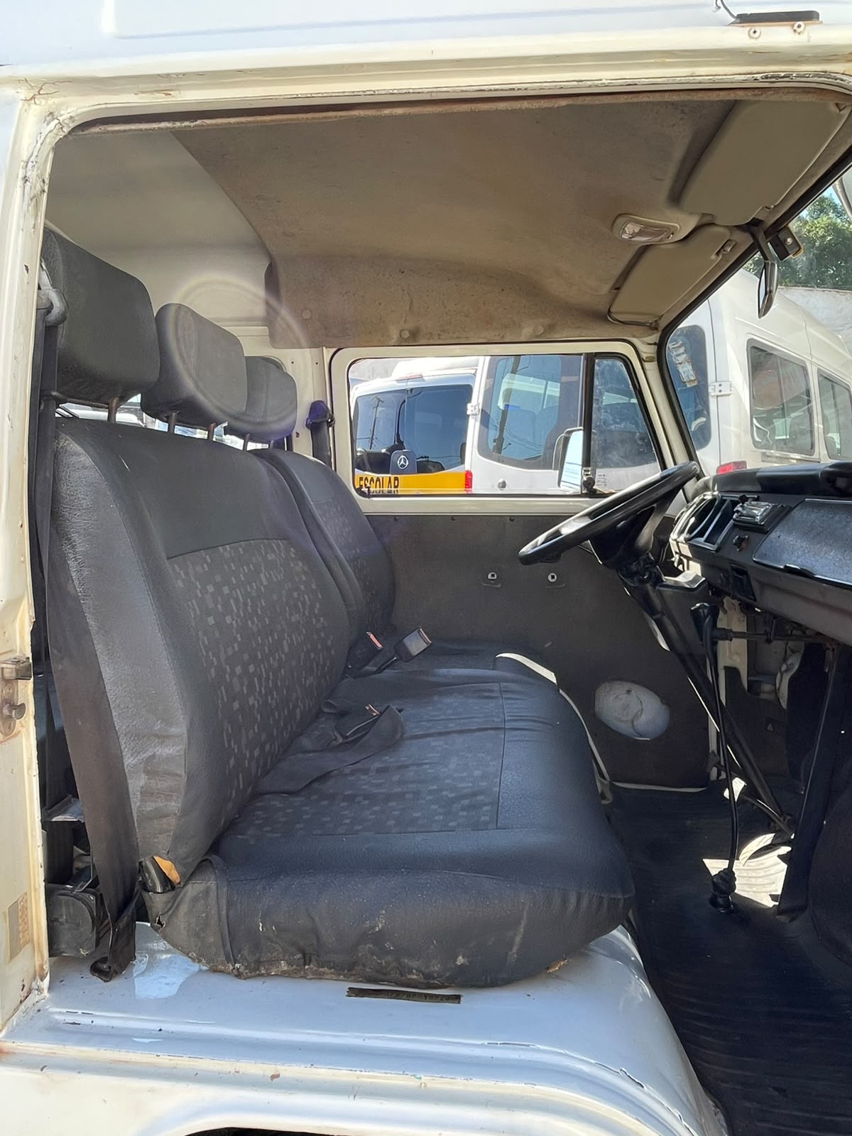 VOLKSWAGEN KOMBI