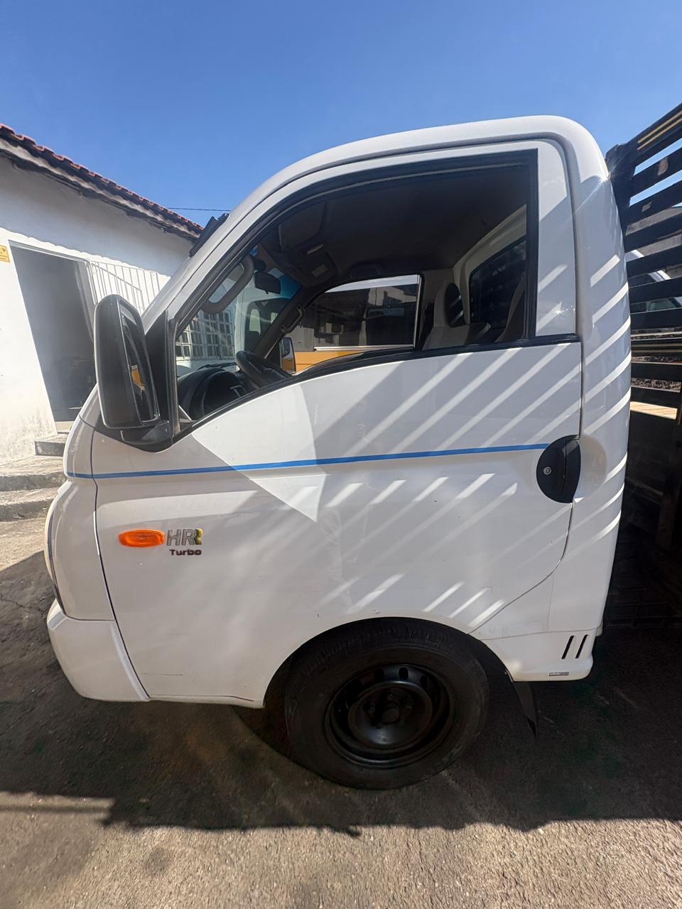 HYUNDAI HR