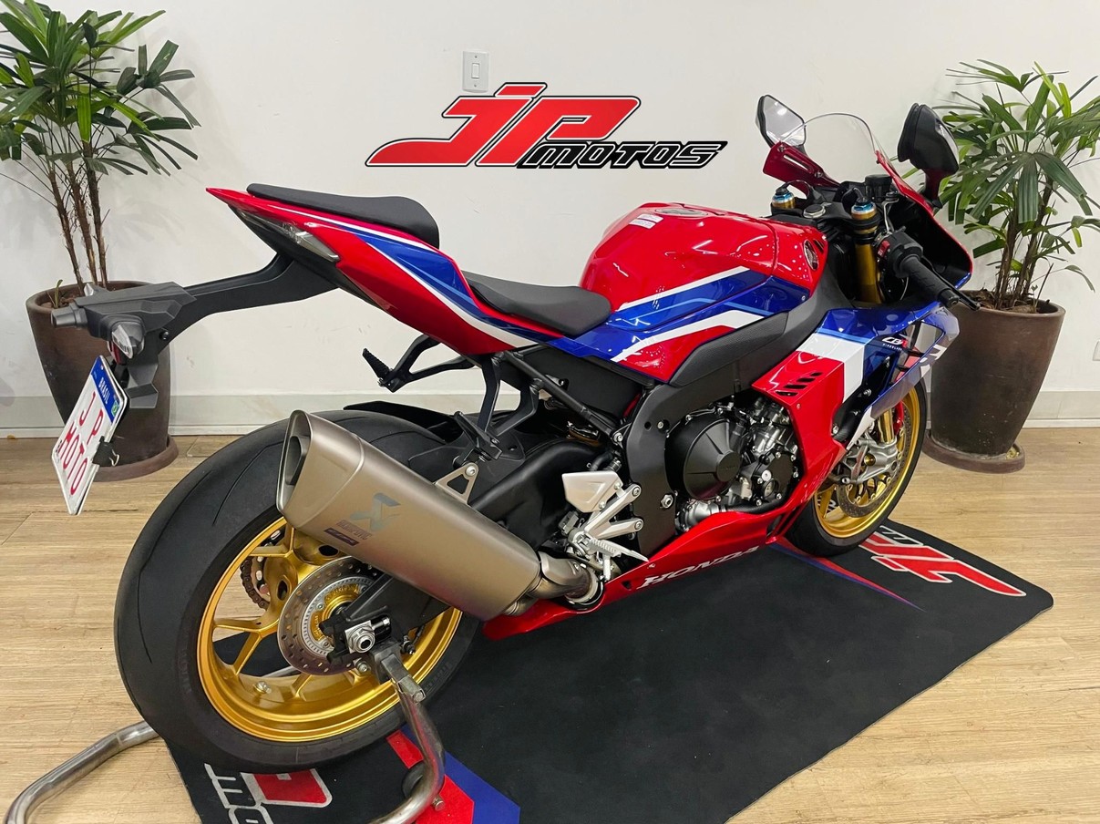 CBR 1000RR FIREBLADE CBR 1000RR FIREBLADE