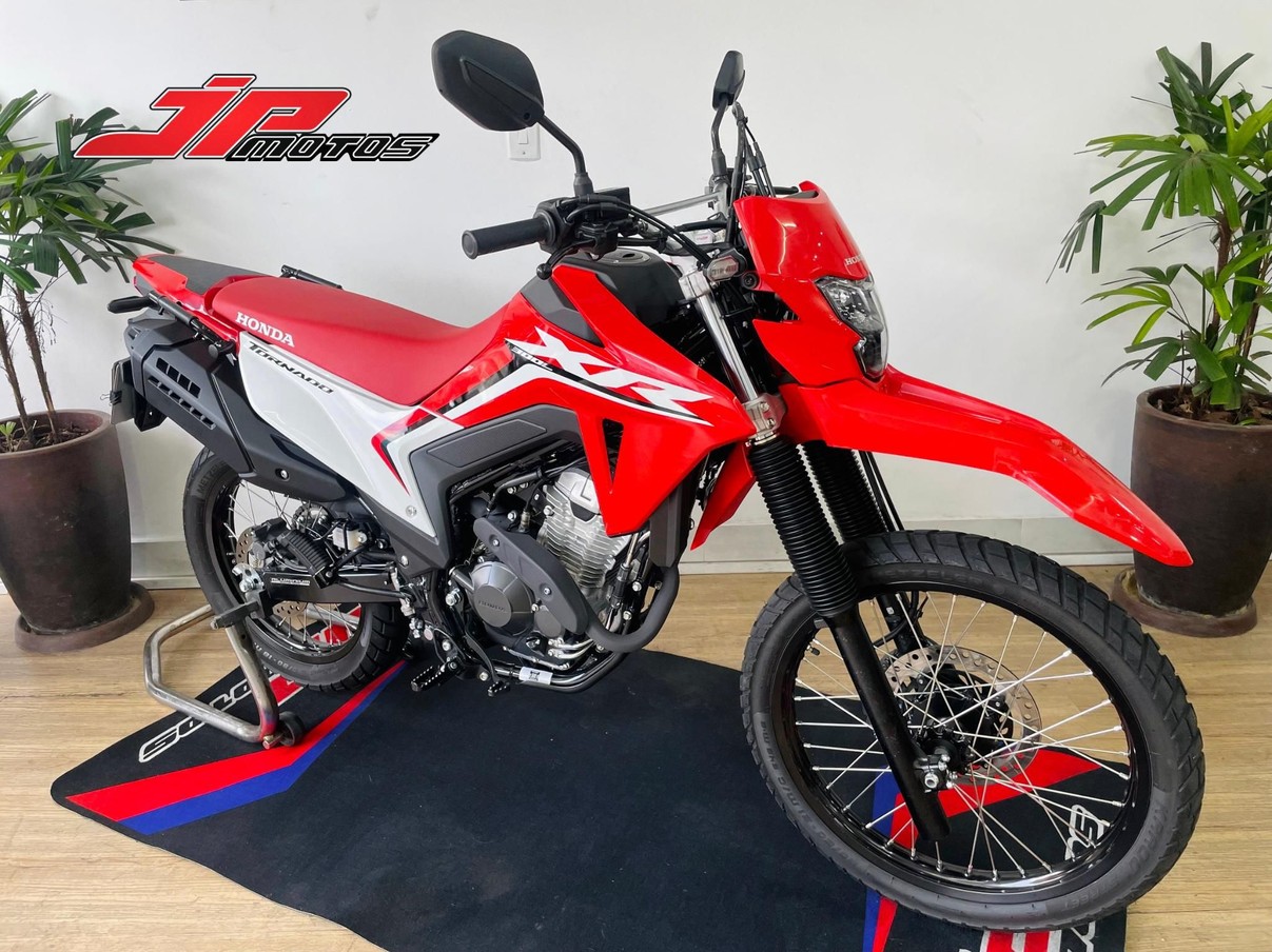 XR 300L TORNADO XR 300L TORNADO
