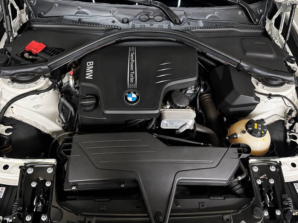 BMW 320i