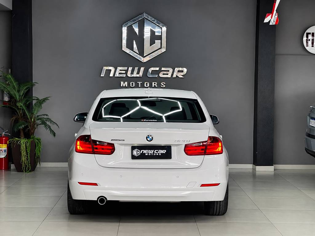 BMW 320i