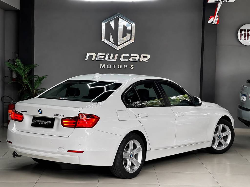 BMW 320i