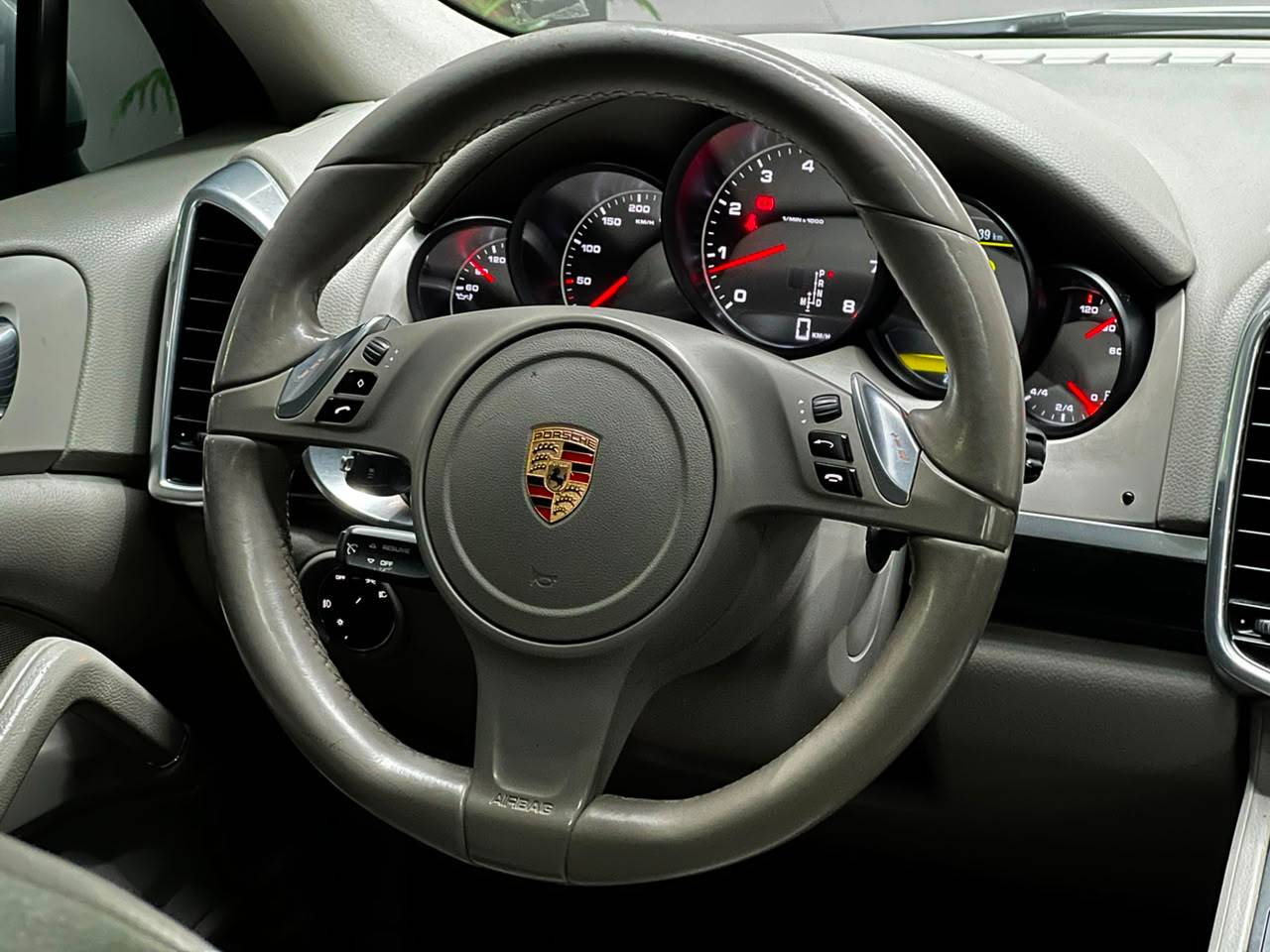 PORSCHE CAYENNE