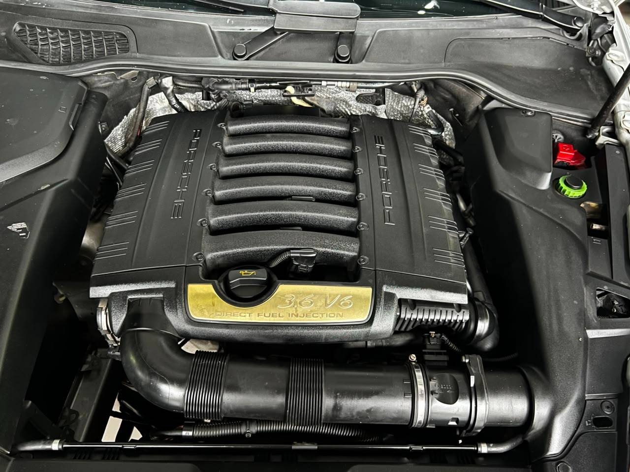 PORSCHE CAYENNE