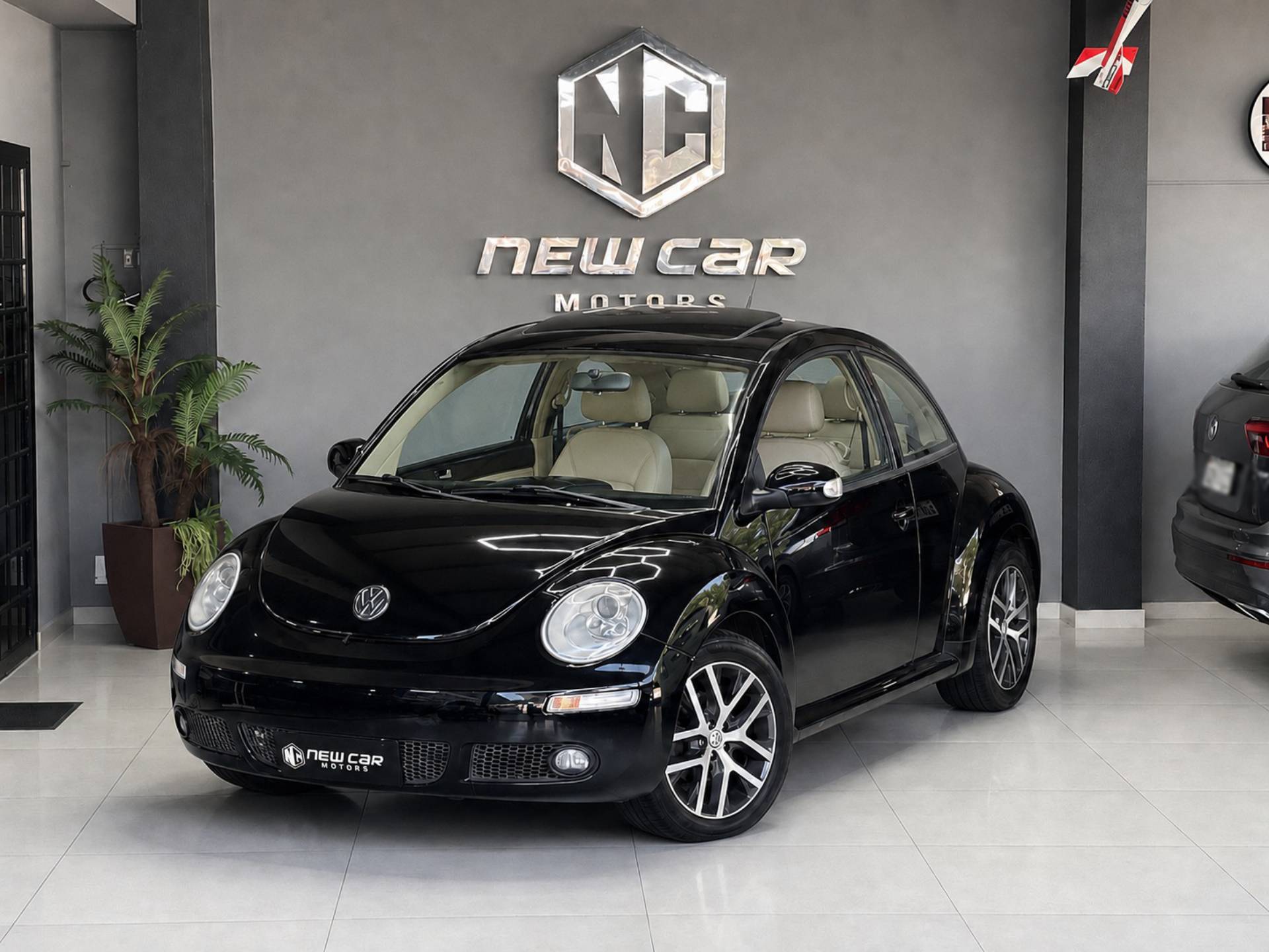VOLKSWAGEN NEW BEETLE