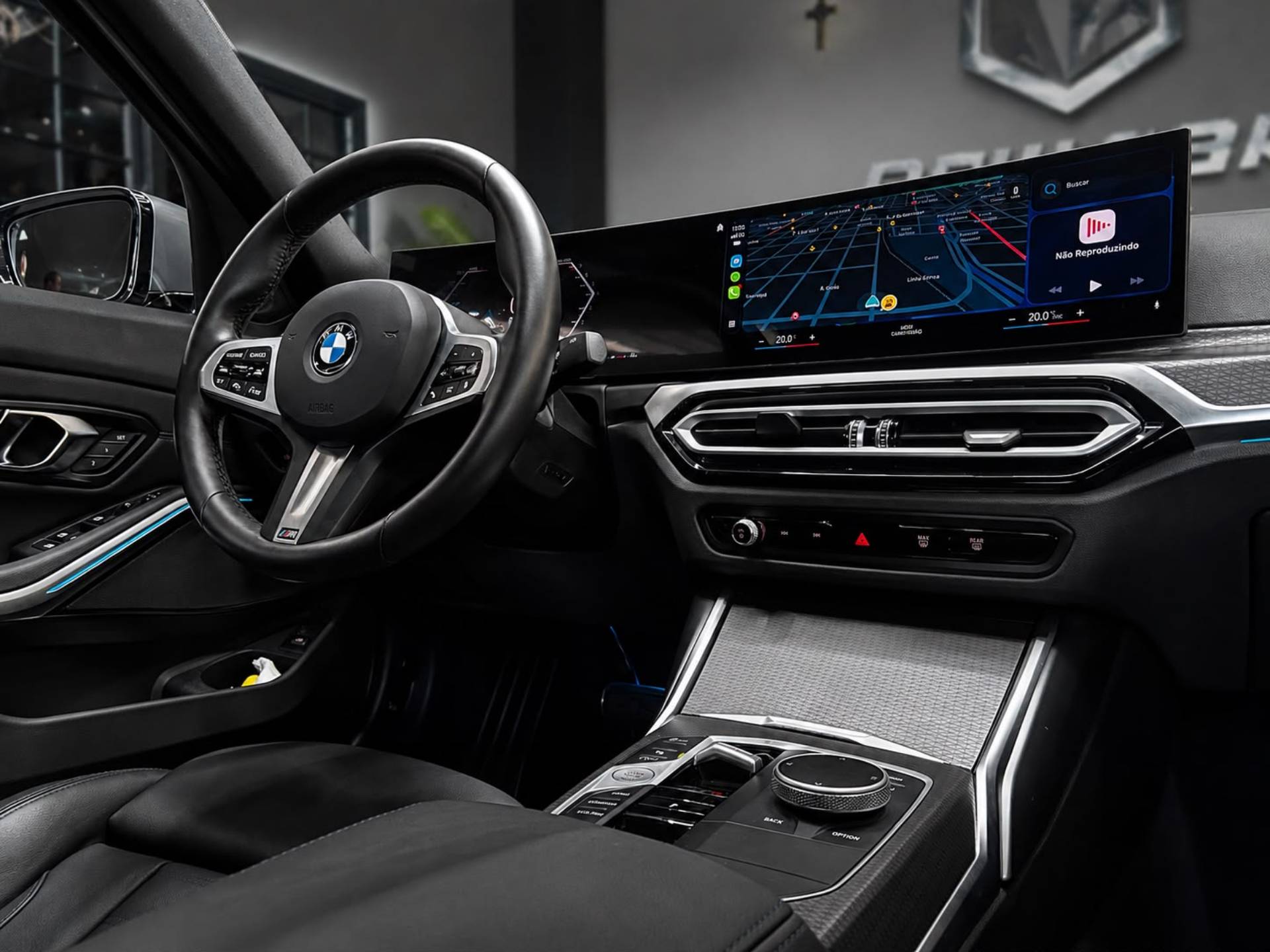 BMW 320i