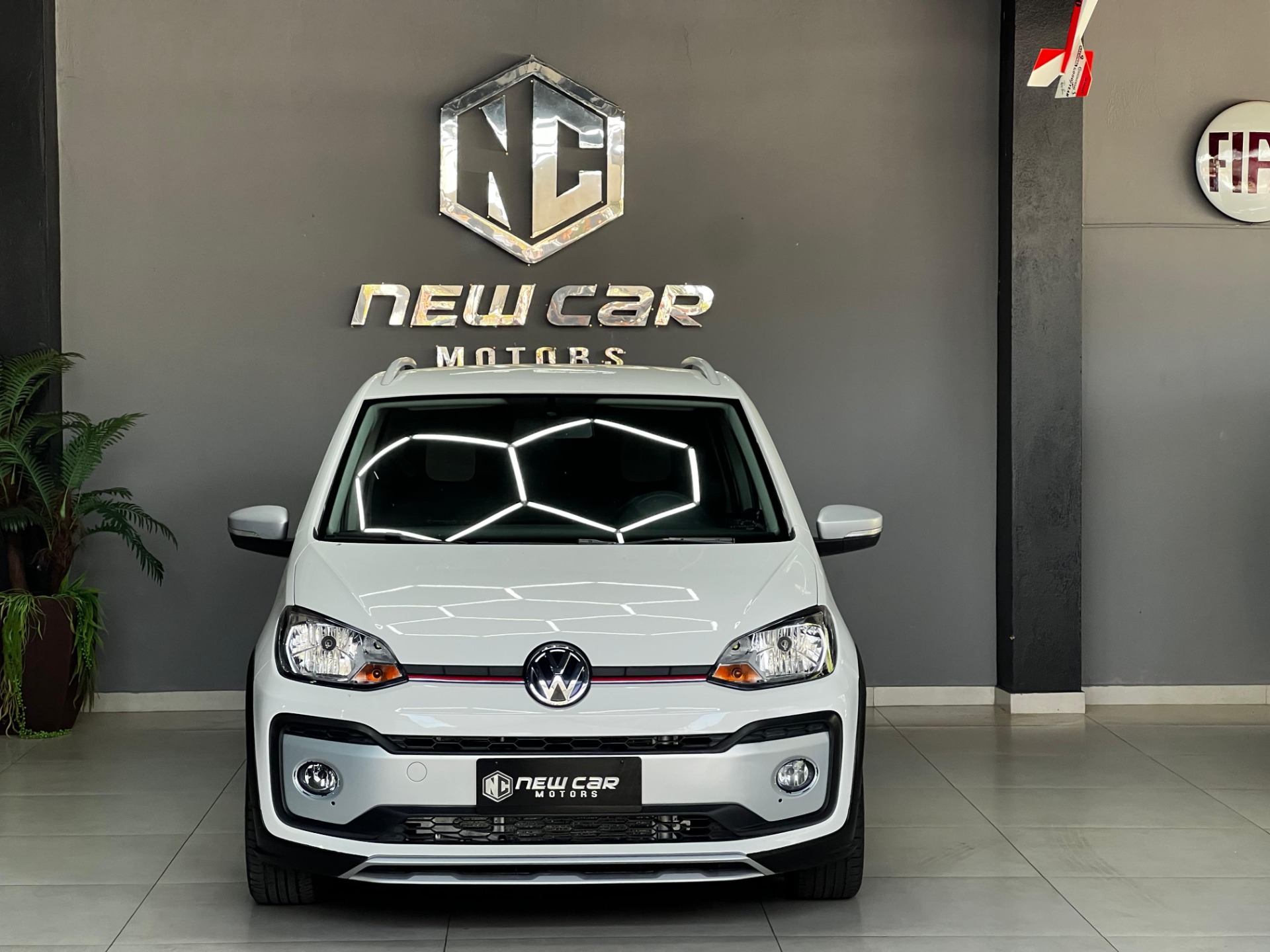 VOLKSWAGEN CROSS UP