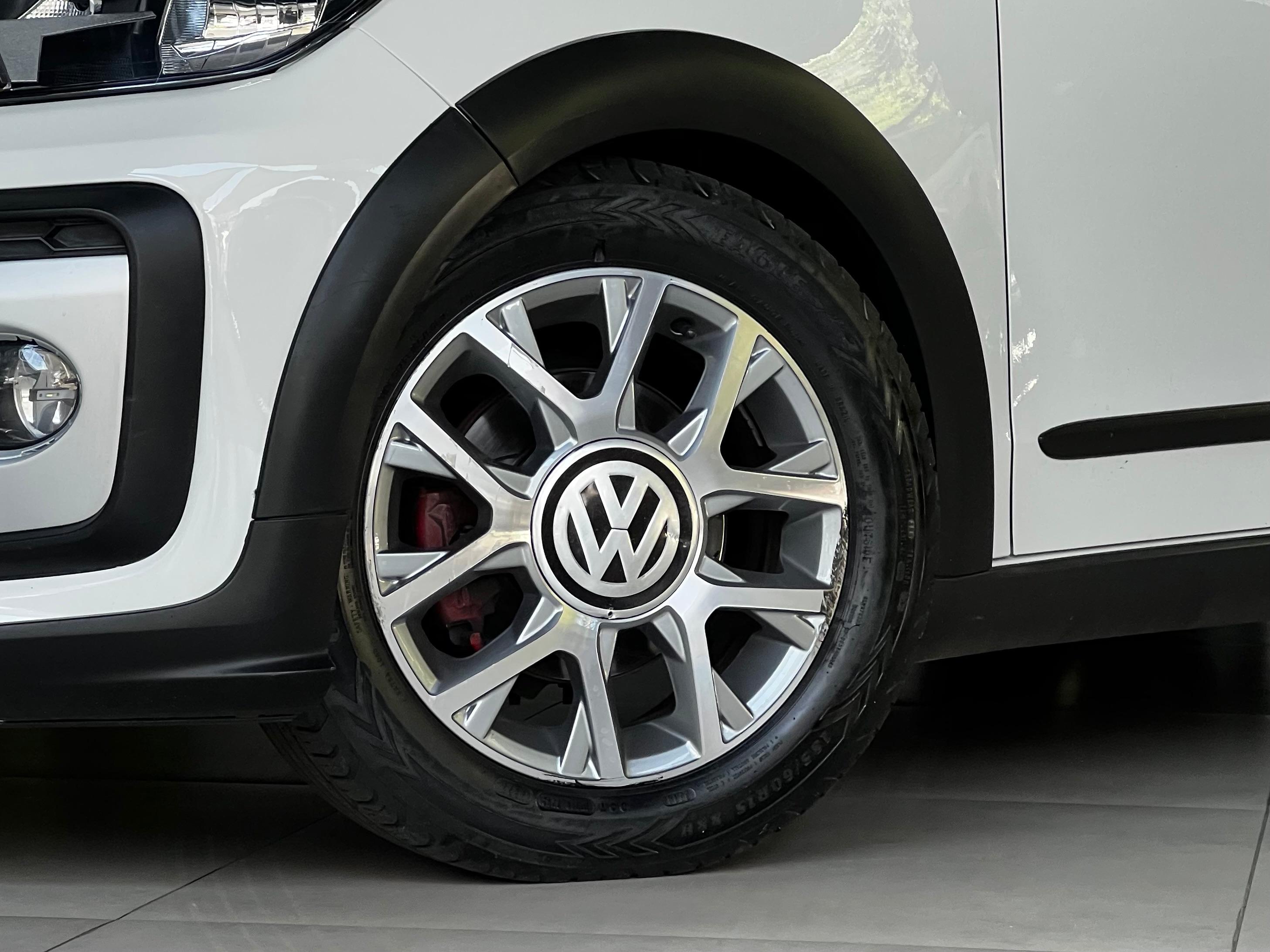 VOLKSWAGEN CROSS UP