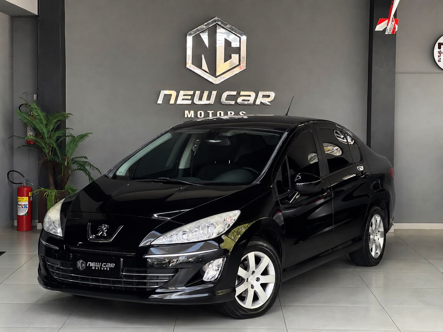 PEUGEOT 408