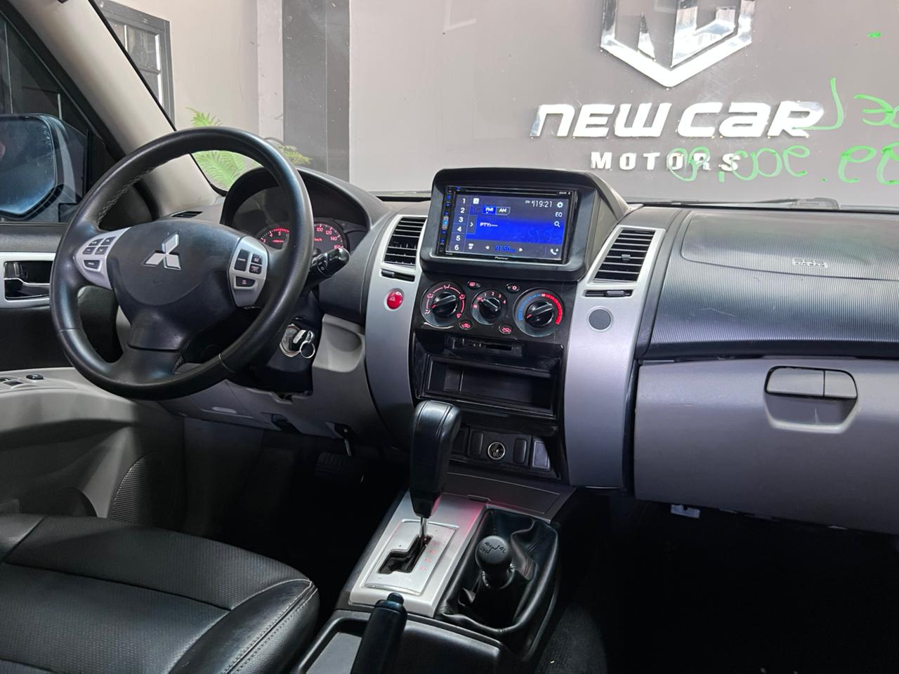 MITSUBISHI PAJERO DAKAR