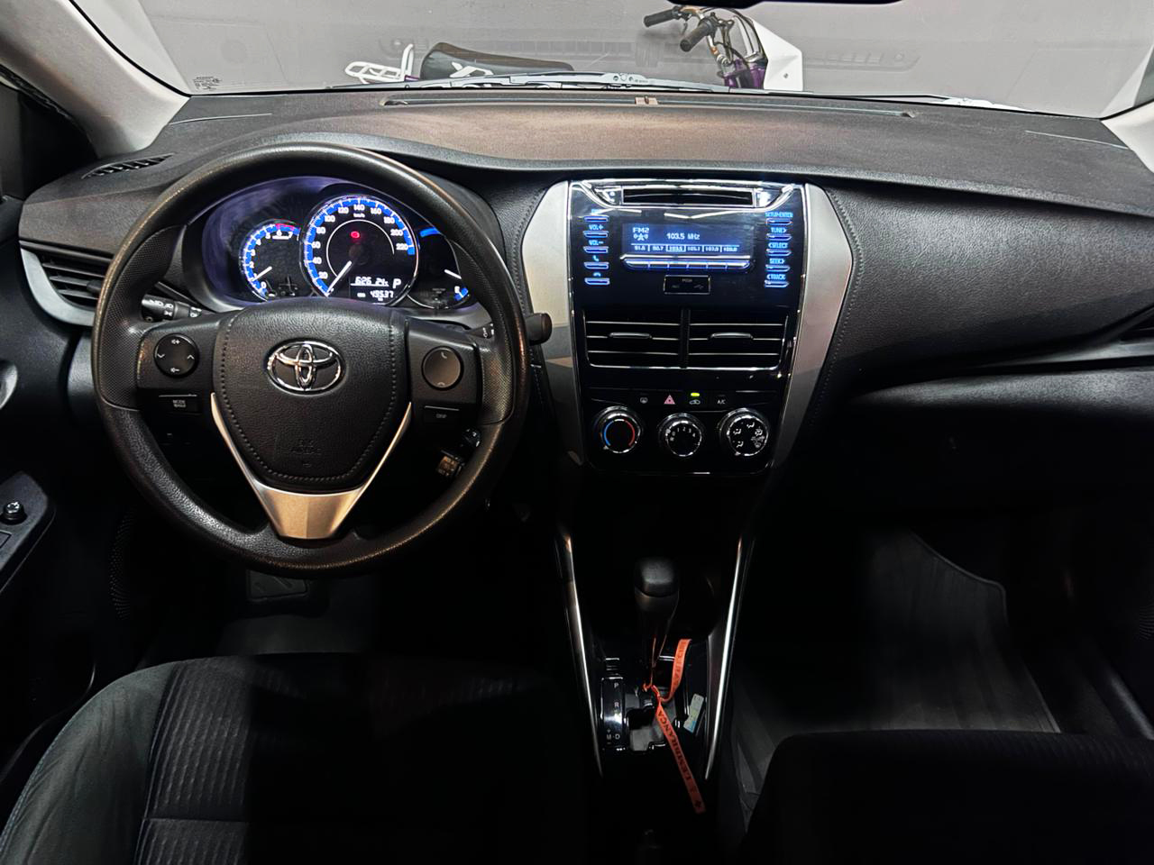 TOYOTA YARIS