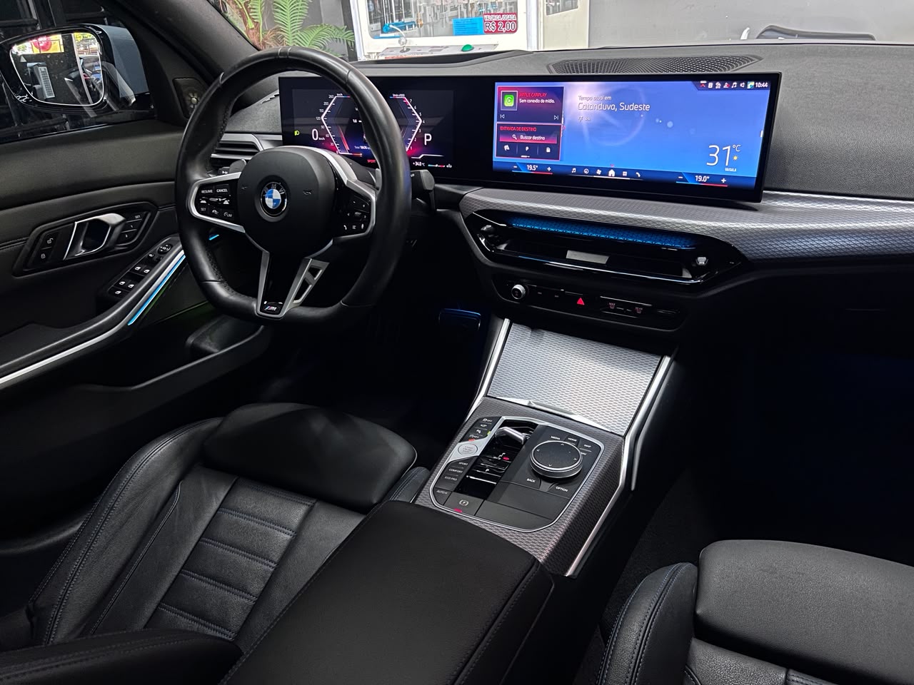 BMW 320i