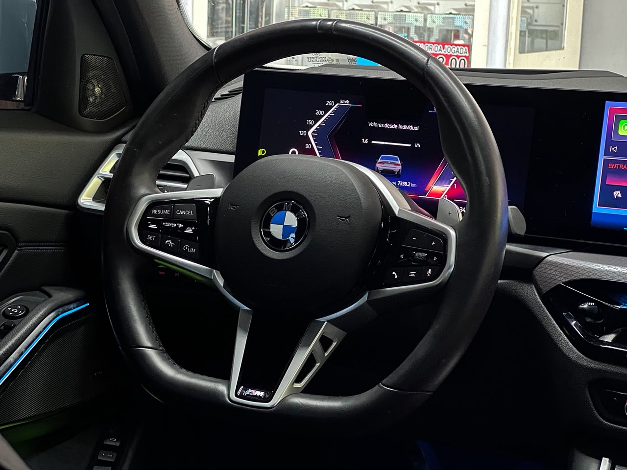 BMW 320i