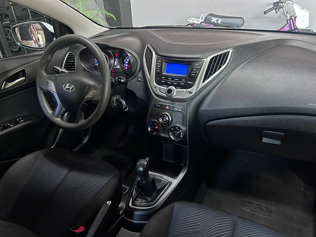 HYUNDAI HB20S