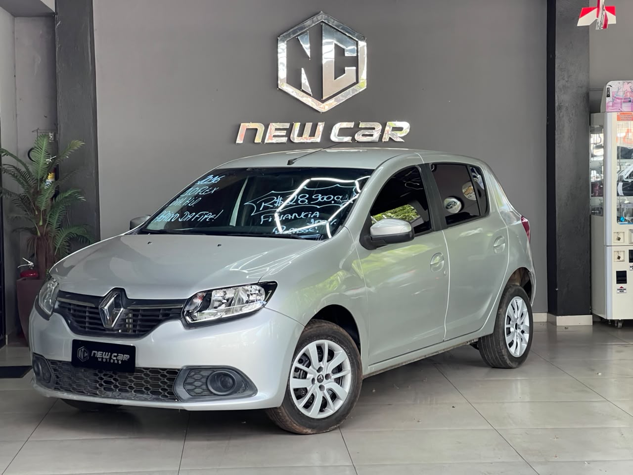 RENAULT SANDERO