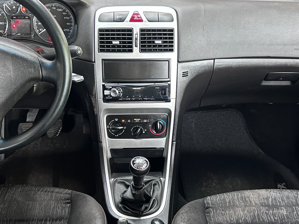 PEUGEOT 307