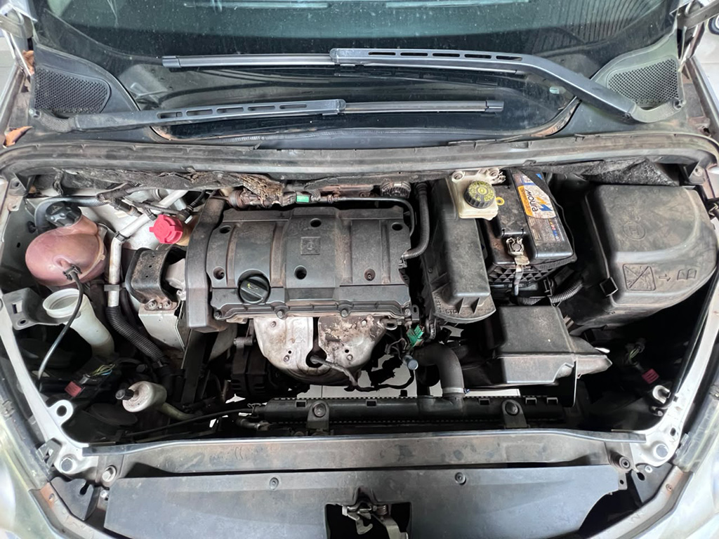 PEUGEOT 307