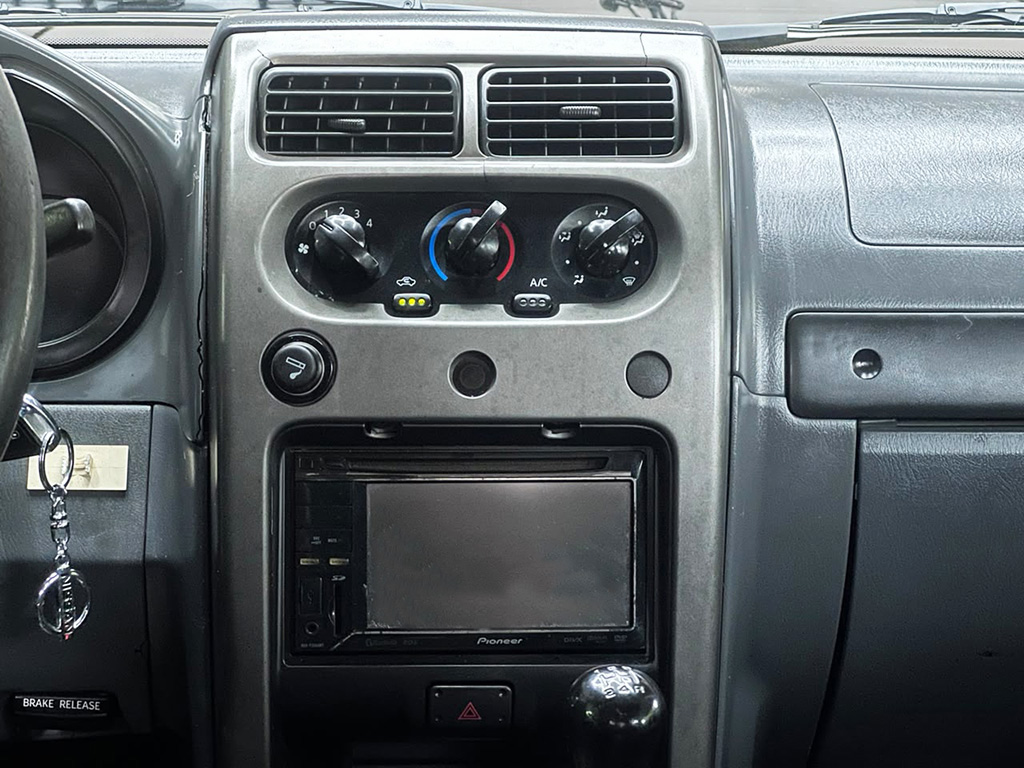 NISSAN FRONTIER