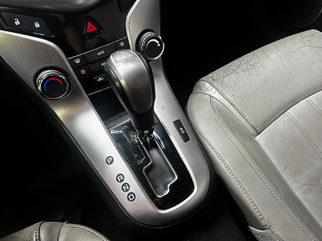 CHEVROLET CRUZE
