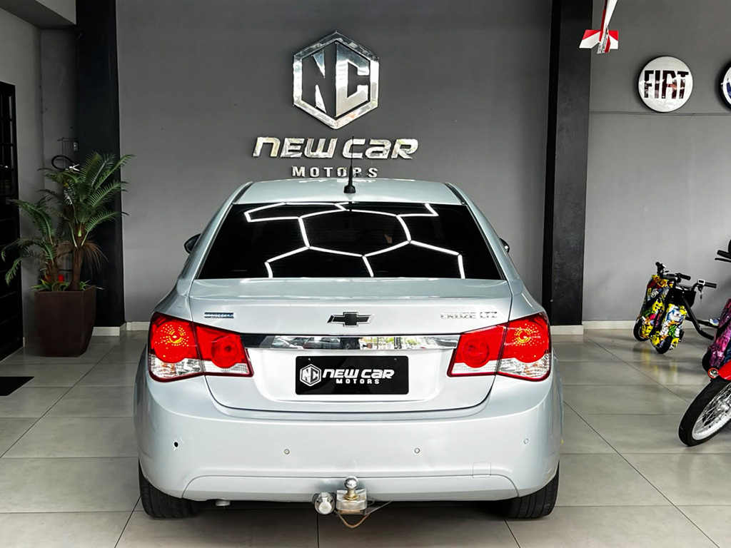 CHEVROLET CRUZE