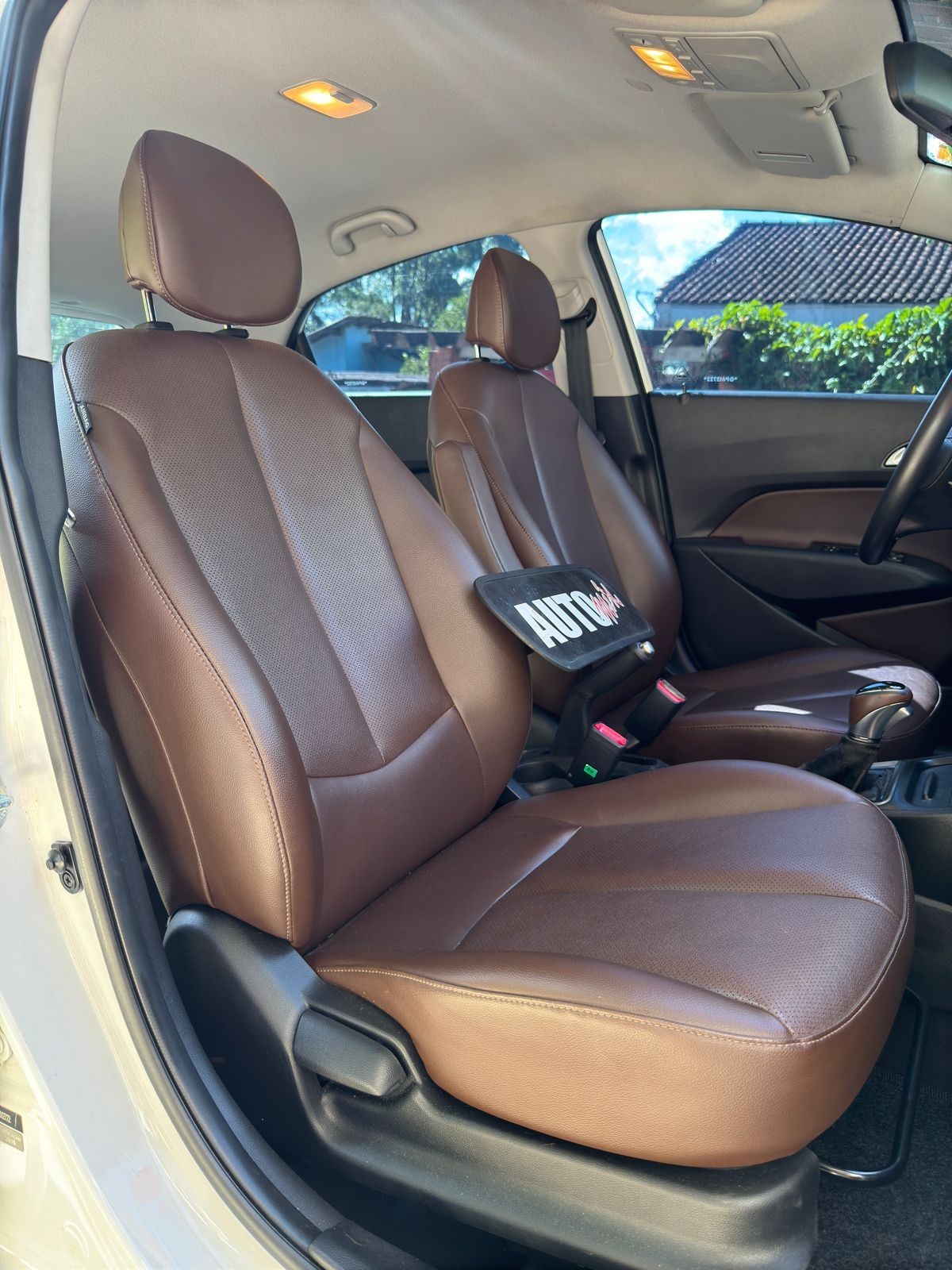 Car Image 9