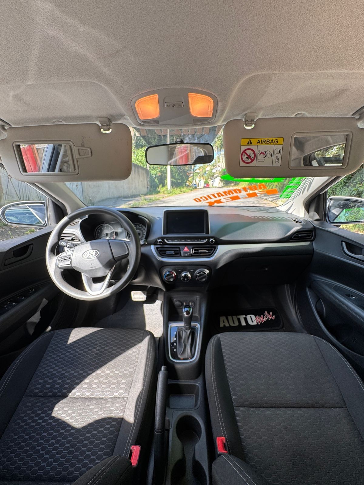 Car Image 11