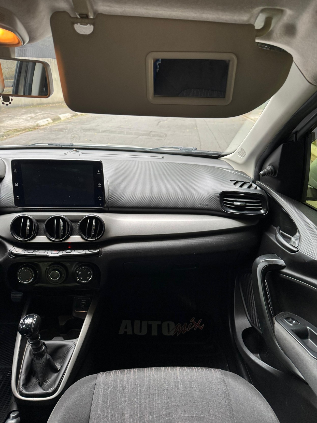 Car Image 17