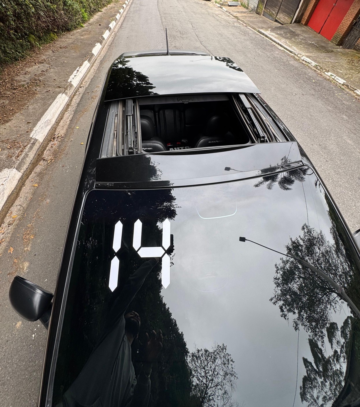 Car Image 16