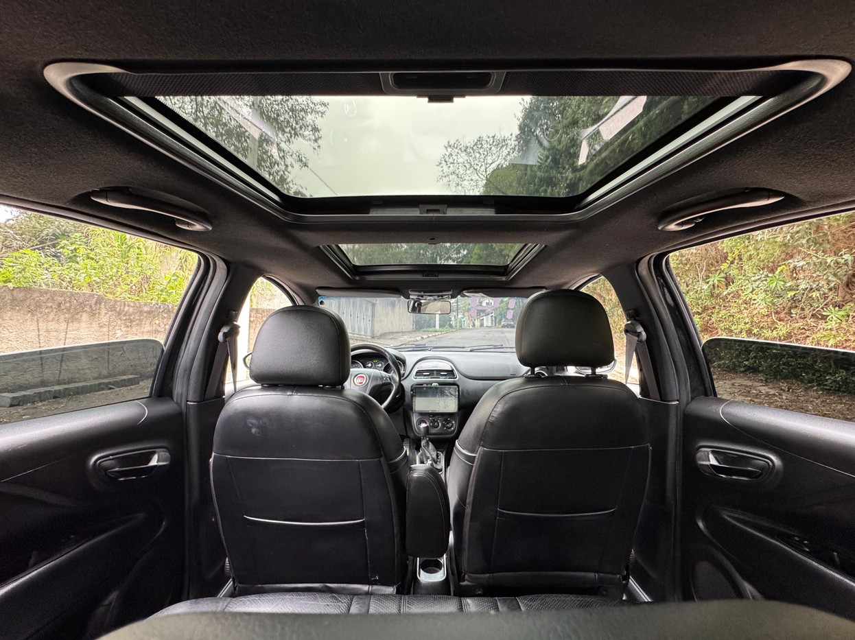 Car Image 17