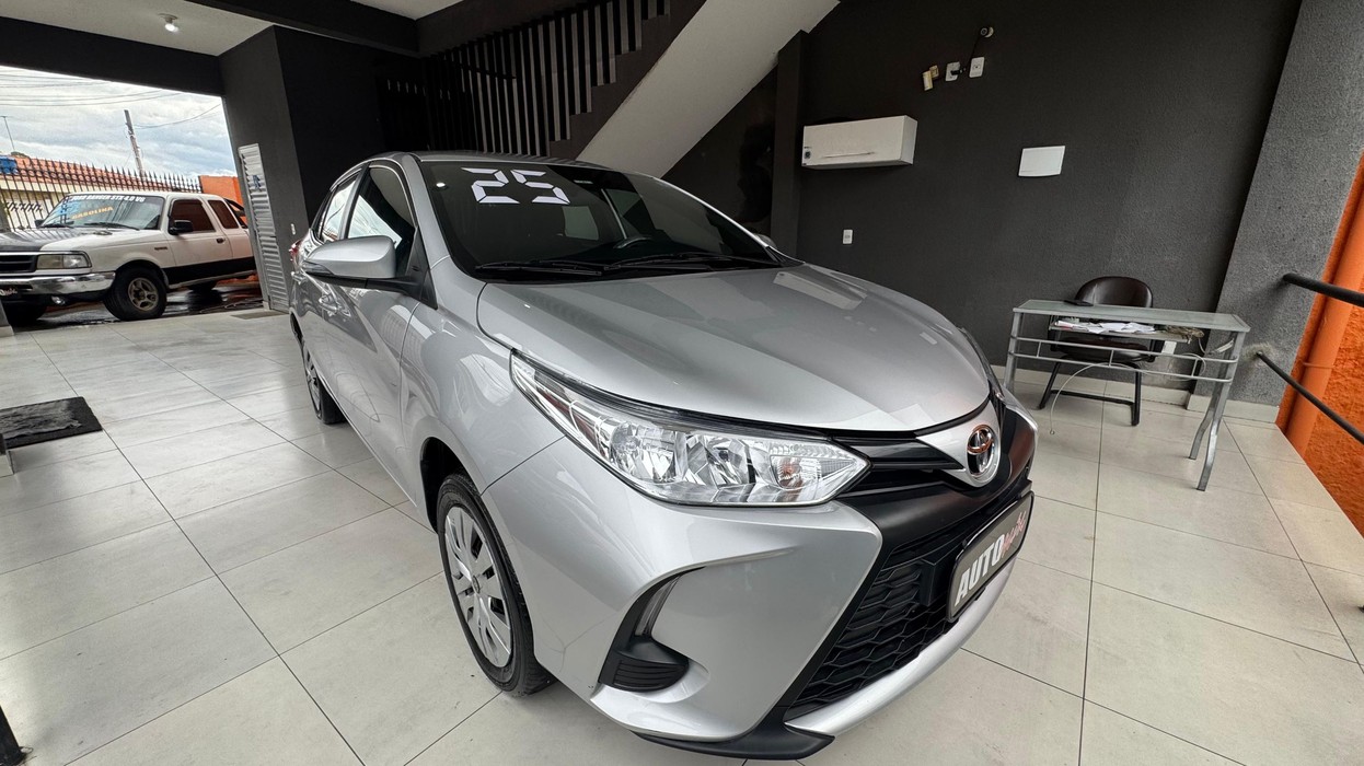 TOYOTA YARIS 1.5 XL