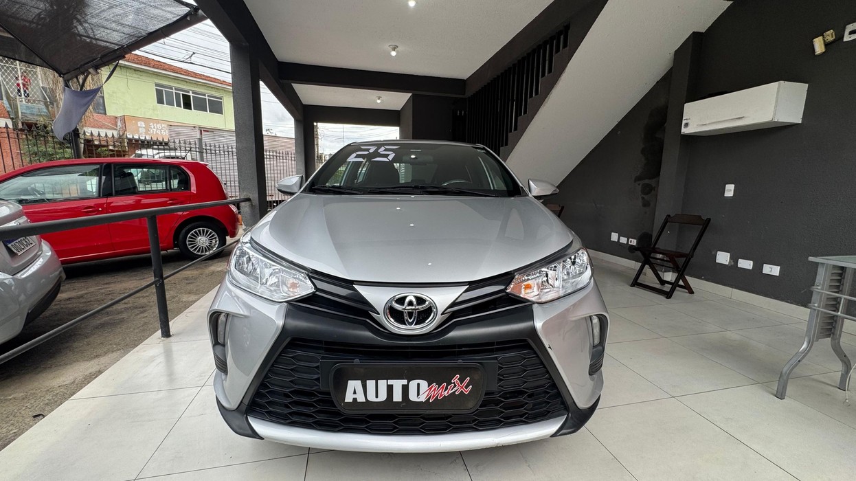 TOYOTA YARIS 1.5 XL