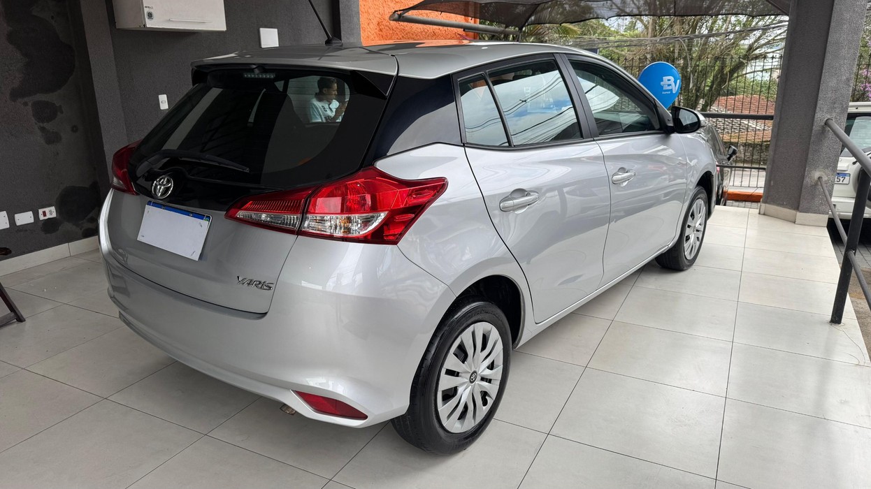 TOYOTA YARIS 1.5 XL