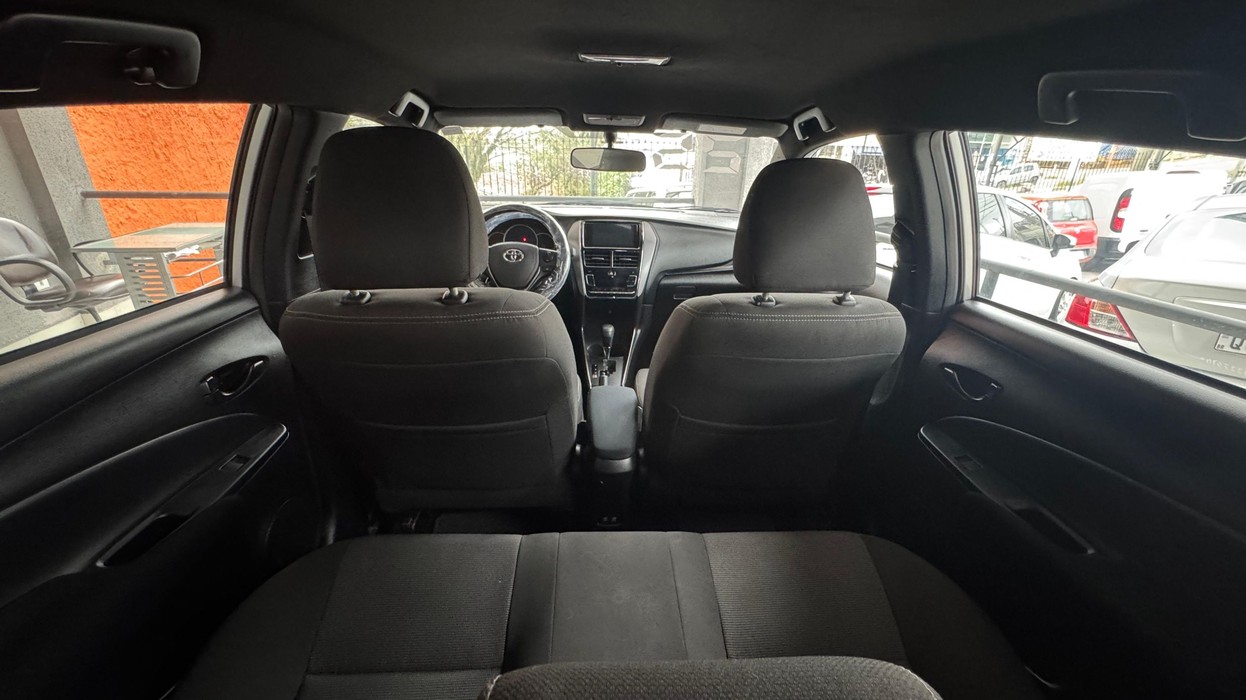 TOYOTA YARIS 1.5 XL